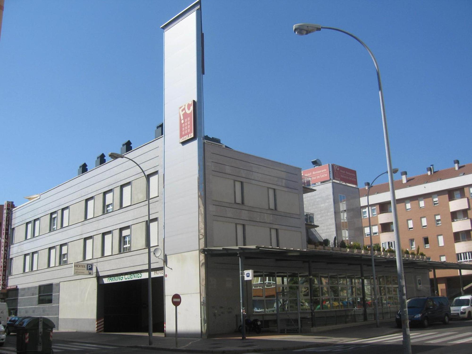Fc Infantas De Leon Hotel Exterior photo