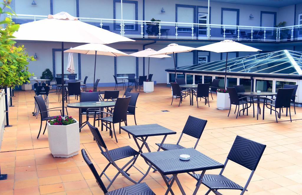 Fc Infantas De Leon Hotel Exterior photo